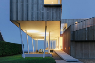Architektura współgrająca z otoczeniem, Spiral House: Joeb Moore + Partners